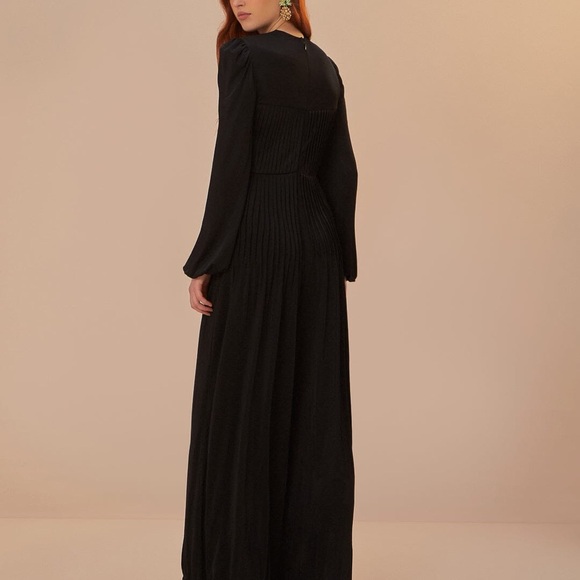 Elegant Black Jumpsuit - Picture 4 of 4